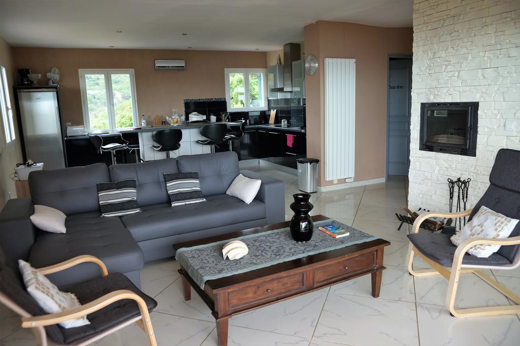 Villa Confina Villanova Phòng bức ảnh